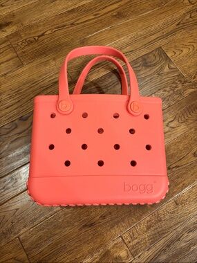 Bitty BOGG BAG in Coral Me Mine